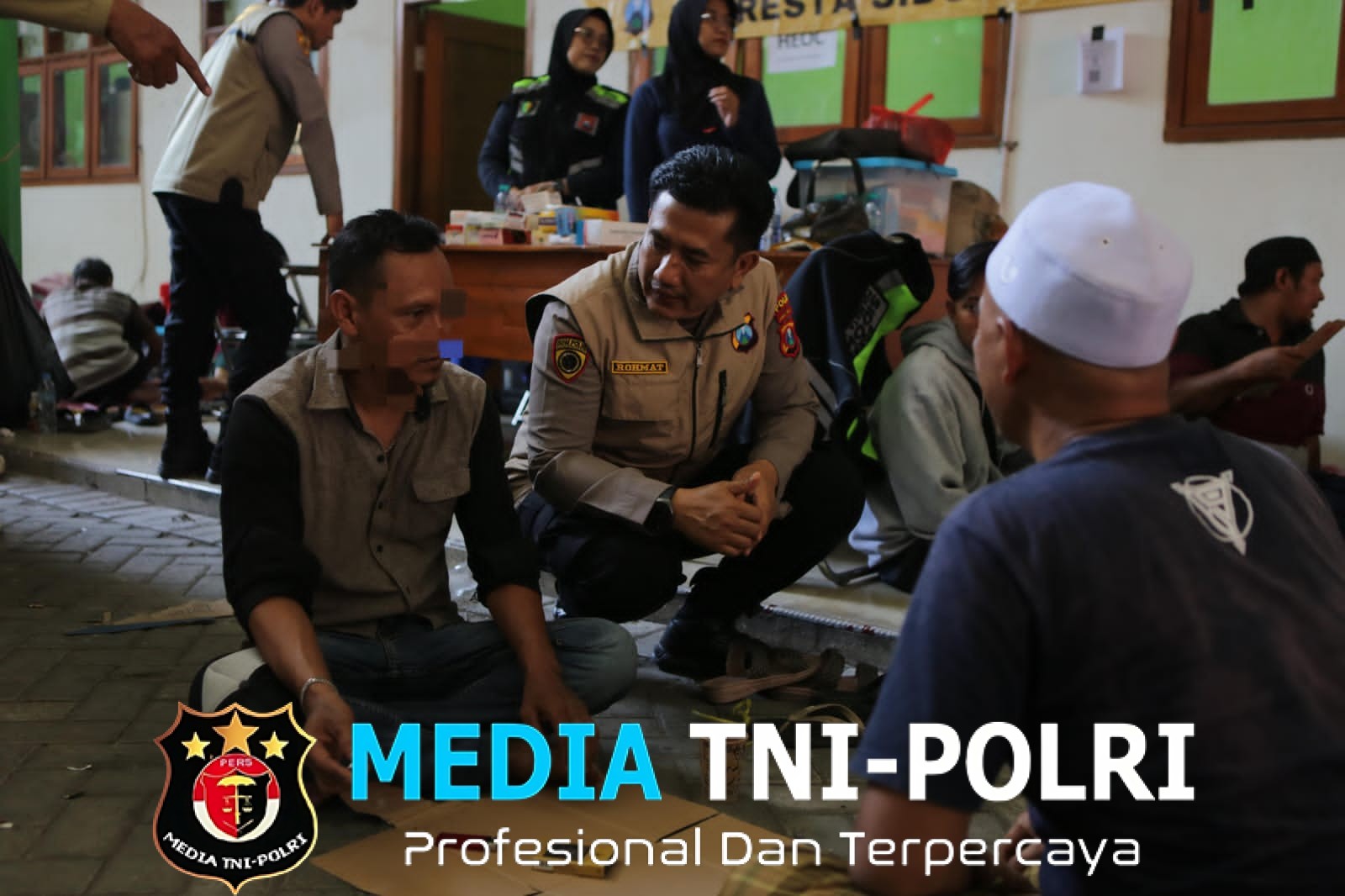 Polda Jatim Libatkan Tim Psikologi Dampingi Keluarga Korban di Ponpes Al-Khoziny
