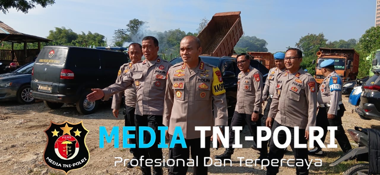 Kapolres Metro Bekasi Tinjau Pembangunan Dapur SPPG Polri di Cikarang Selatan