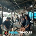 Wujudkan Kamtibmas Kondusif, Polsek Mandor Gelar Patroli Siang dan Sapa Warga di Warung Kopi