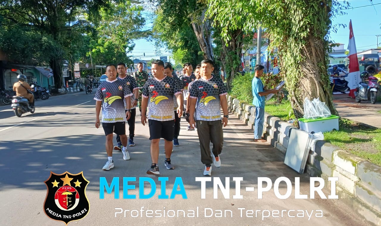 Guna Menjaga Tubuh Yang Prima,Personel Kodim 1015/Sampit Laksanakan Olahraga Bersama