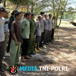 Kodim 1015/Sampit melalui Koramil 1015-01/Mhs Bersama Satpol PP dan BPBD Kabupaten Kotim berikan Sosialisasi Penanggulangan Bencana kepada Satlinmas
