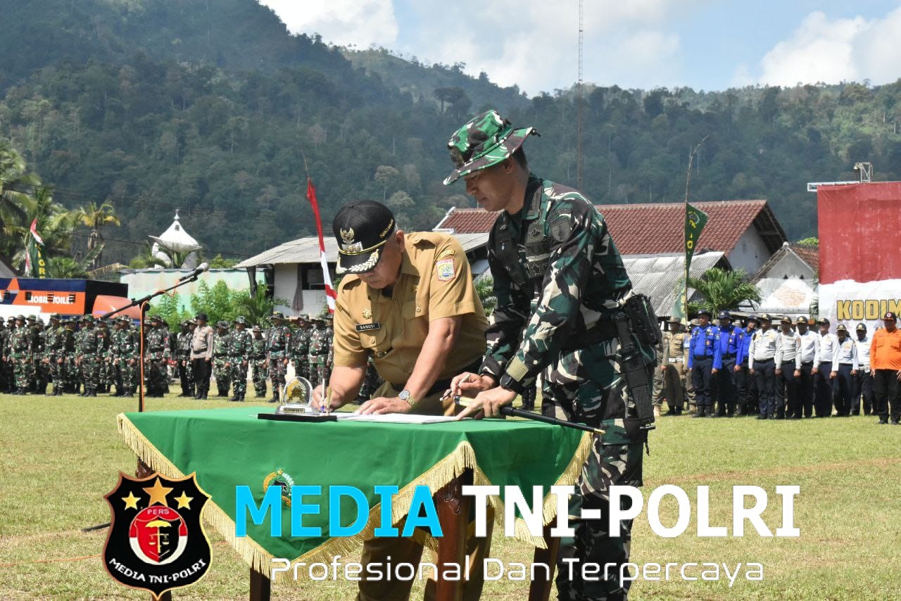 Dandim 0818/Malang BATU Resmi Tandatangani Naskah TMMD ke-126 Bersama Bupati Malang