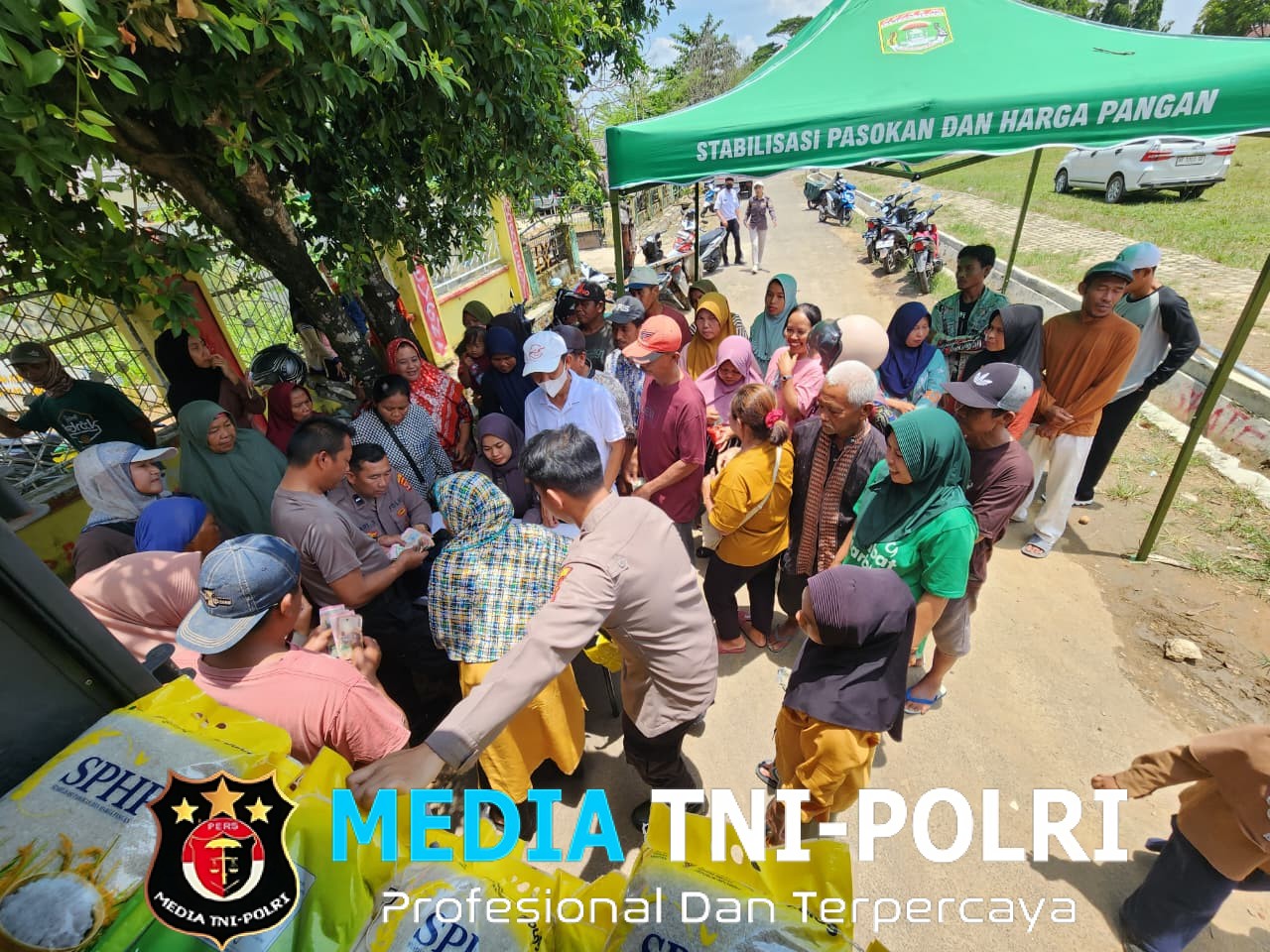 Gerakan Pangan Murah Polres Lampung Tengah Disambut Antusias Warga