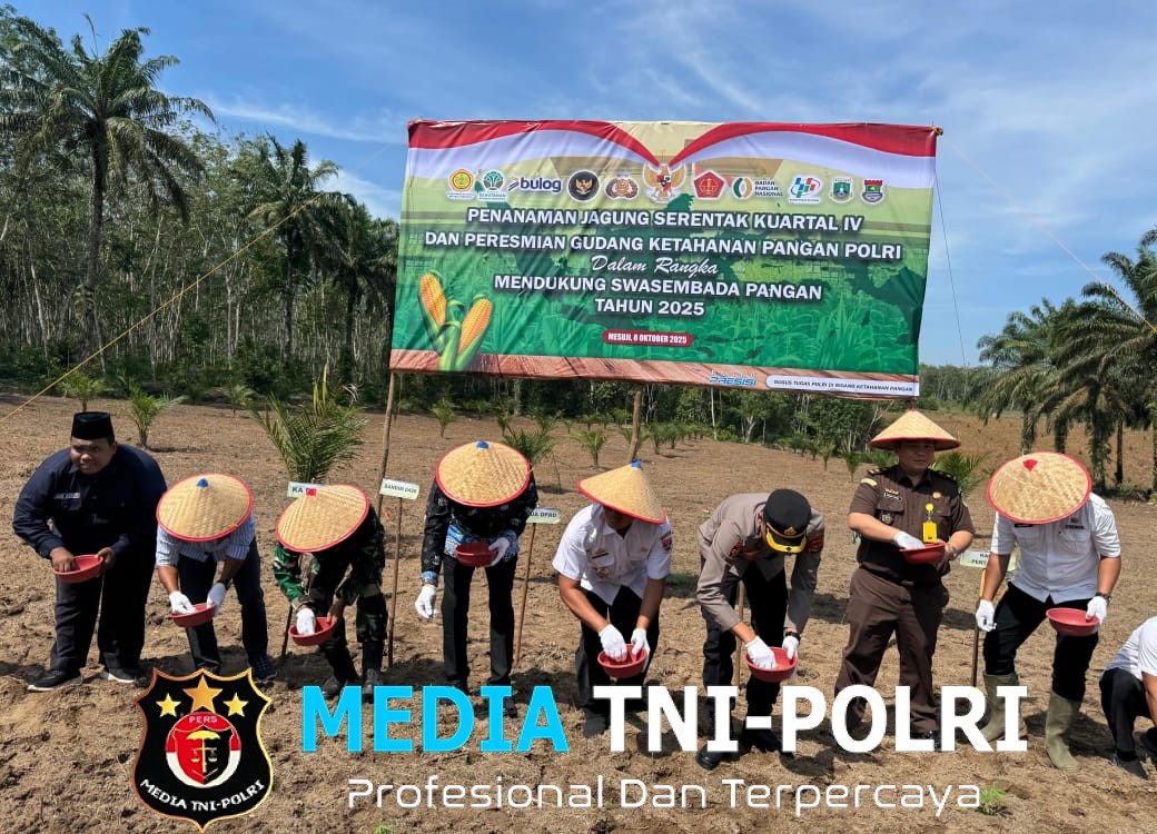 Polres Mesuji melaksanakan Penanaman Jagung Serentak Kuartal IV dan Peresmian Gudang Ketahanan Pangan