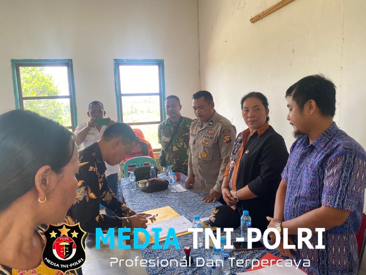 Kanit Binmas Ikuti Kegiatan Musrembang Desa Tentang Penetapan Rencana Kerja  Pemerintahan Desa Ampadi Tahun Anggaran 2026