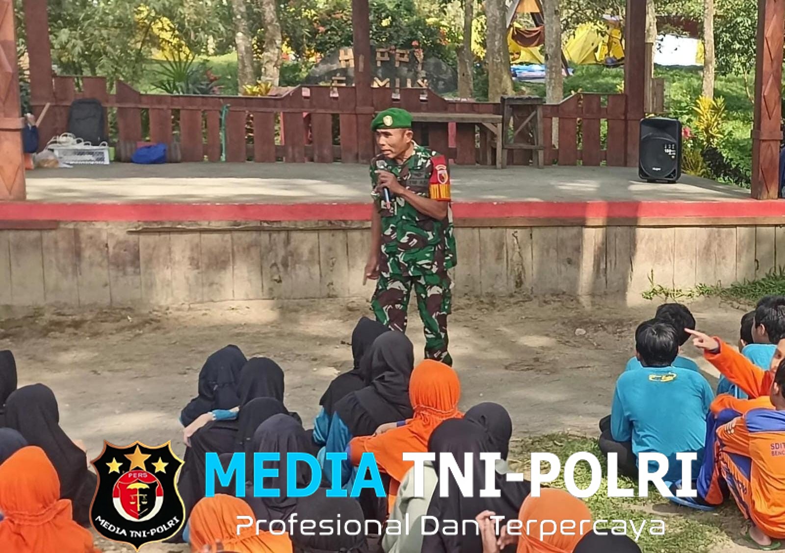 Serunya Bati Komsos Koramil Garum Dalam Materi Bela Negara Perkemahan SDIT Al Hikmah Blitar