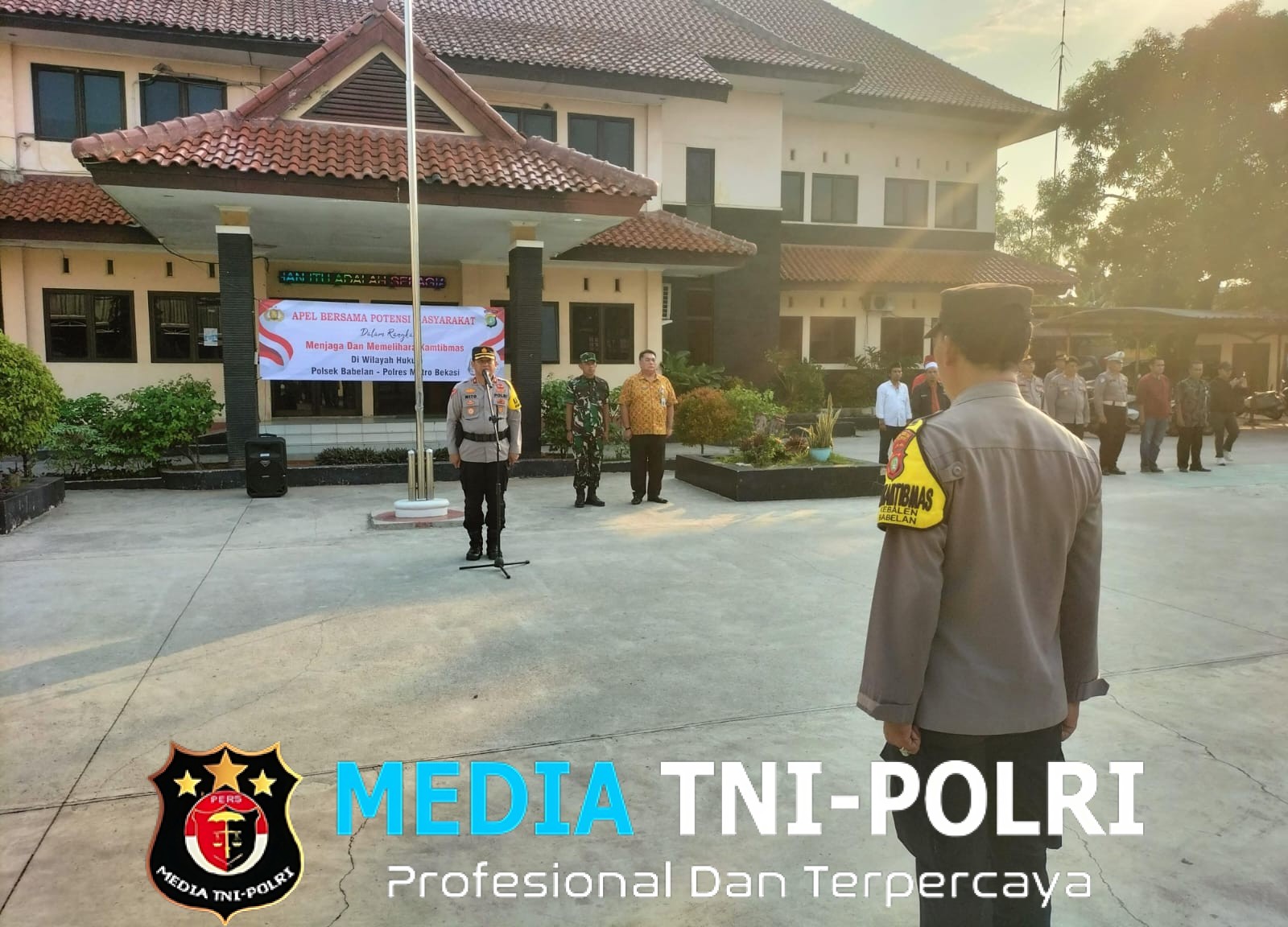 Polsek Babelan Gelar Apel POTMAS Sinergitas TNI-Polri dan Masyarakat Jaga Kamtibmas Jelang Pilkades