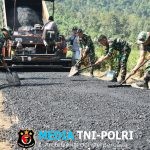 Satgas TMMD ke-126 Kodim 0818/Malang-Batu Laksanakan Pengaspalan Jalan di Dusun Sukomaju, Wujud Nyata Dukungan TNI terhadap Pembangunan Desa