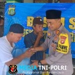 Kapolsek Setu Pimpin Bakti Sosial di Masjid Jami Al-Fatonah, Perkuat Hubungan Polri dan Masyarakat