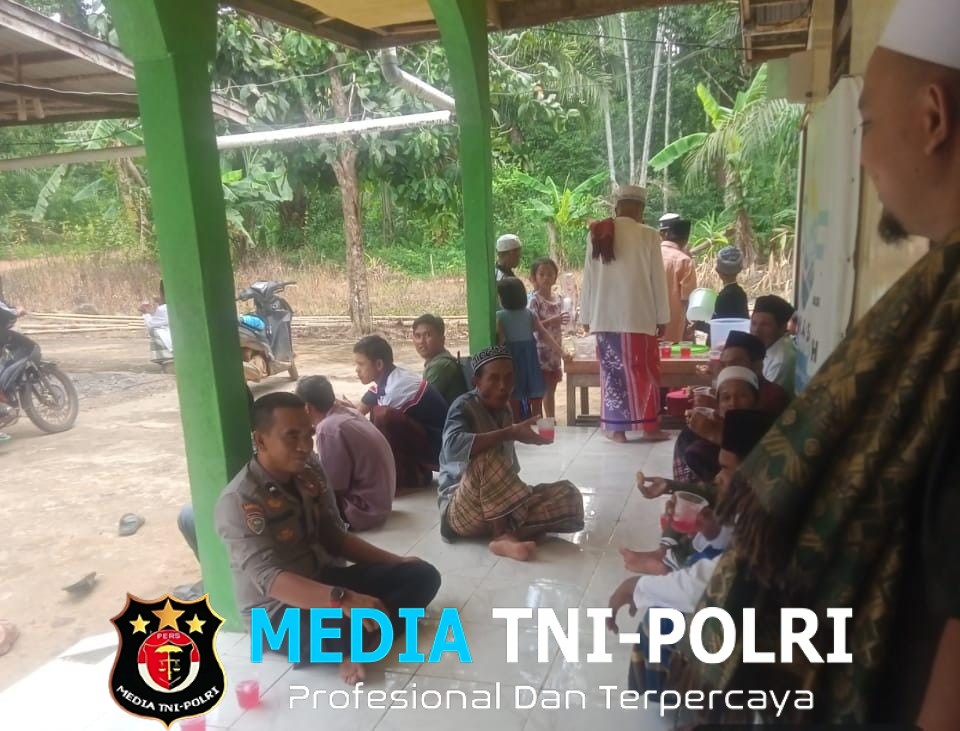 Duduk Bersama Jamaah, Kanit Binmas Sebangki Bangun Kedekatan dan Kepercayaan Warga