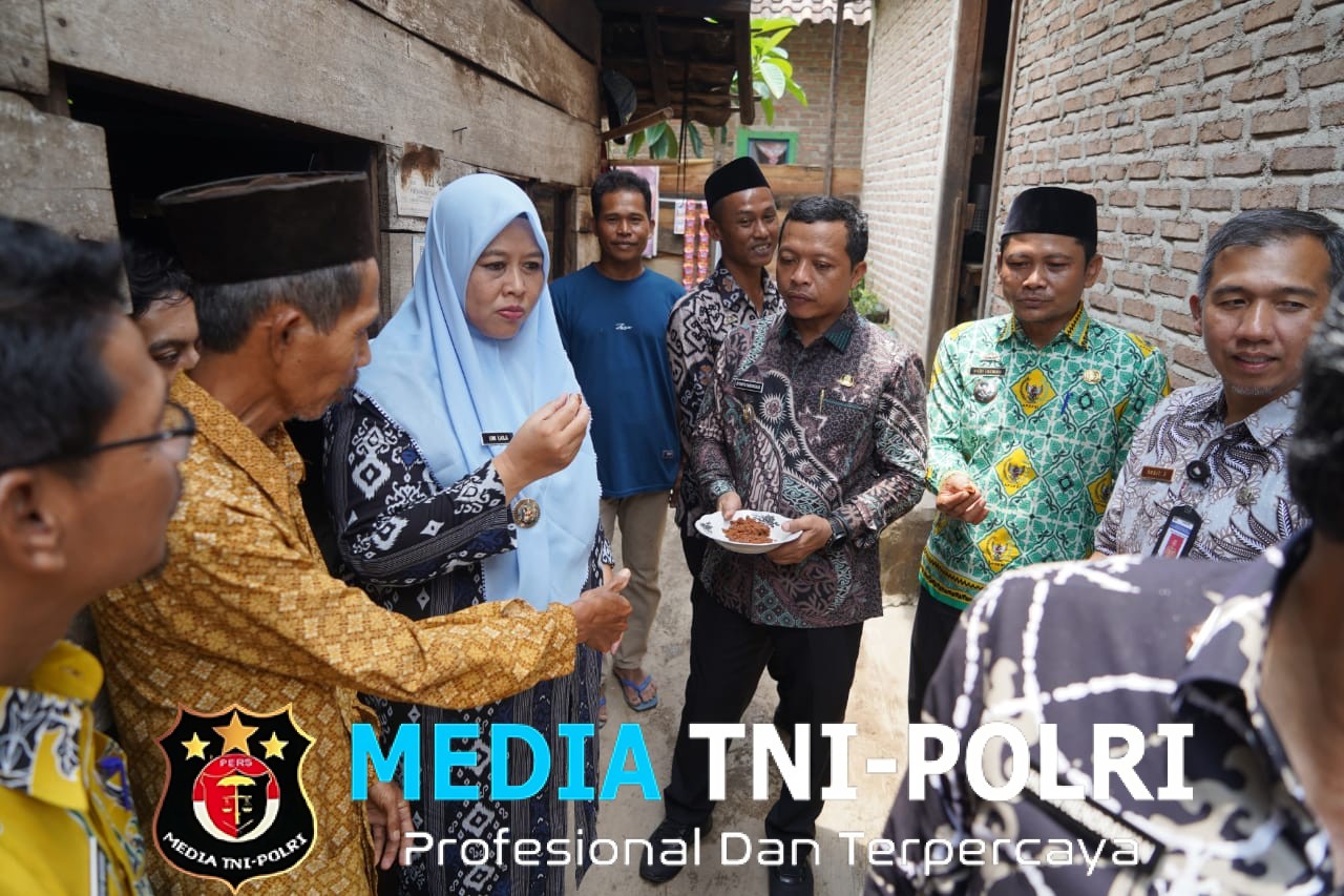 Dukung UMKM, Bupati Riyanto Pamungkas Dan Wakil Bupati Umi Laila Kunjungi Pengrajin Gula Aren di Pekon Rantau Tijang