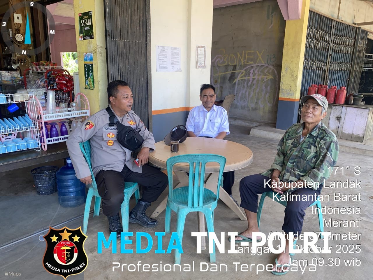 Polsek Meranti Gencarkan Giat Penyampaian Himbauan dan Penempelan Surat Himbauan Maklumat Kapolda Kalbar Tentang Larangan Dan Sanksi Hukum Pembakaran Hutan dan Lahan