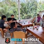 Terik Matahari Tak Surutkan Semangat, Polisi Mandor Tetap Patroli untuk Warga