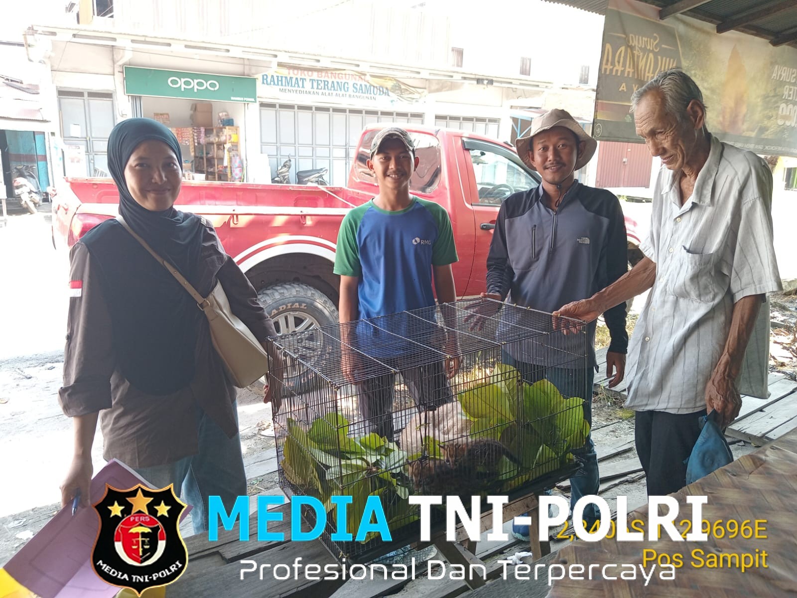 BKSDA Resort Sampit Terima 2 Ekor Kucing Kuwuk dari Staf PT.RMU