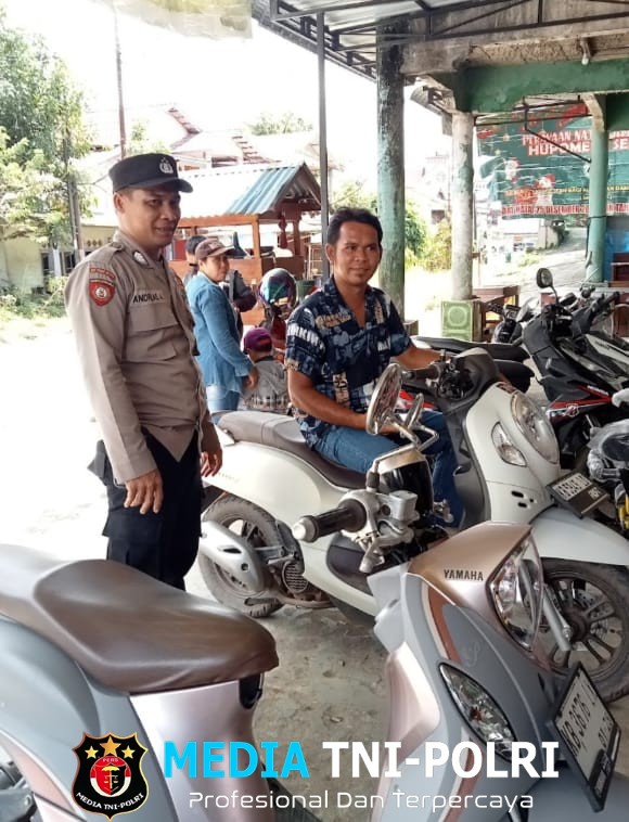 Patroli Siang Polsek Sengah Temila Tekankan Pentingnya Peran Warga dalam Menjaga Keamanan
