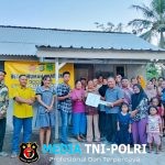 Tak Hanya Bedah Rumah, Aipda Leonardo Kini Hadiahkan Sepeda untuk Ibu Rahayu