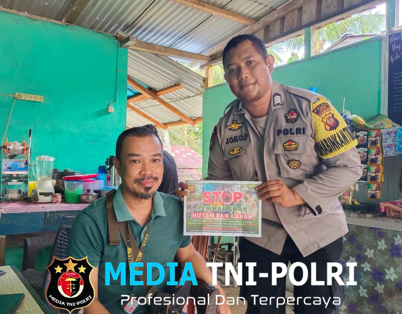 Bhabinkamtibmas Berikan Sosialisasi Tentang Bahaya Kebakaran Hutan Dan Lahan Kepada Warga