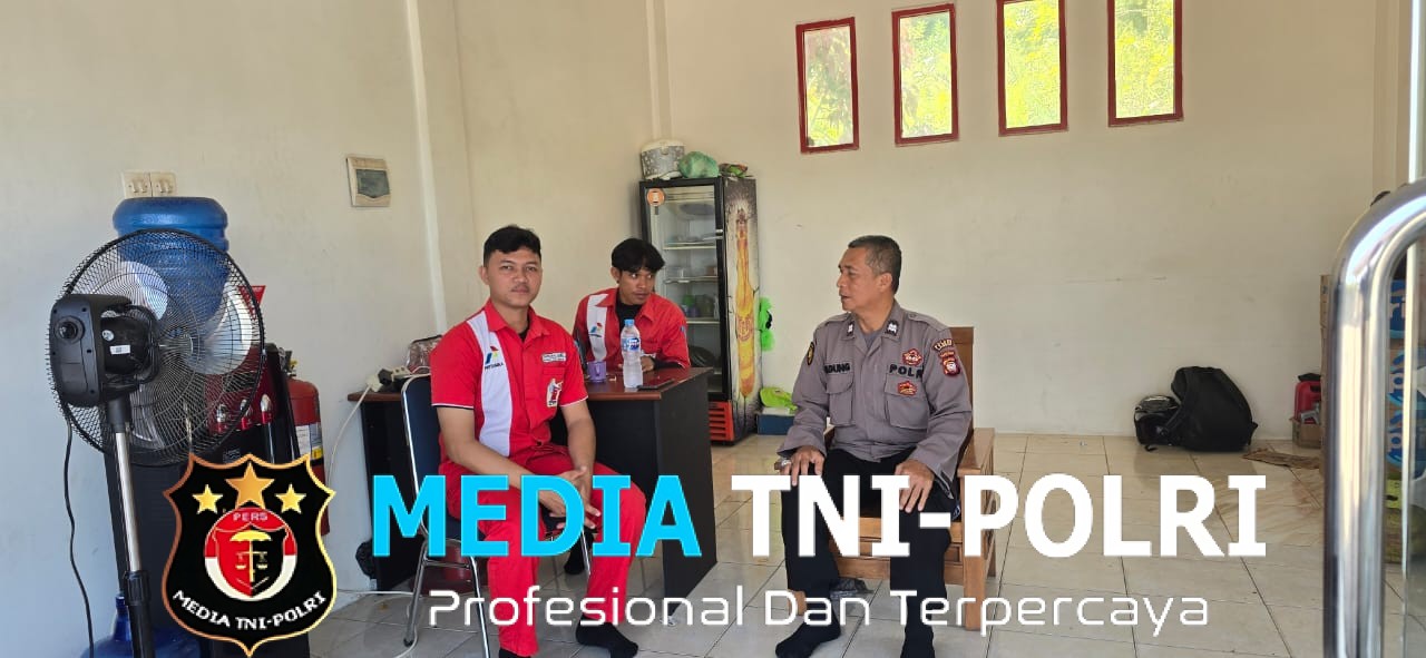 Antisipasi Kecurangan dan Penyalahgunaan BBM Subsidi, Polsek Mandor Laksanakan Patroli ke SPBU