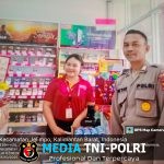 Anggota Polsek Ngabang Laksanakan Patroli ke UMKM dan TOSERBA, Sampaikan Pesan Kamtibmas Terkait Waspada Peredaran Uang Palsu