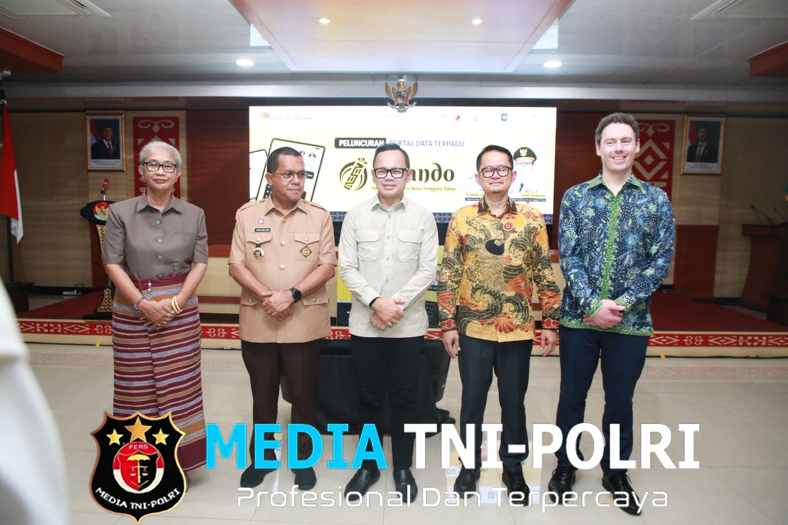 Launching Portal Satu Data NTT, Wamendagri Bima Tekankan Pentingnya Kepemimpinan Berbasis Data