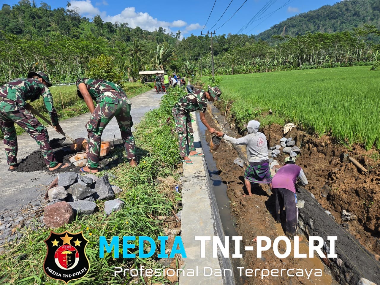 Satgas TMMD ke-126 Kodim 0818/Malang-Batu Bangun Saluran Irigasi di Dusun Krajan II, Lebakharjo untuk Tingkatkan Produktivitas Pertanian