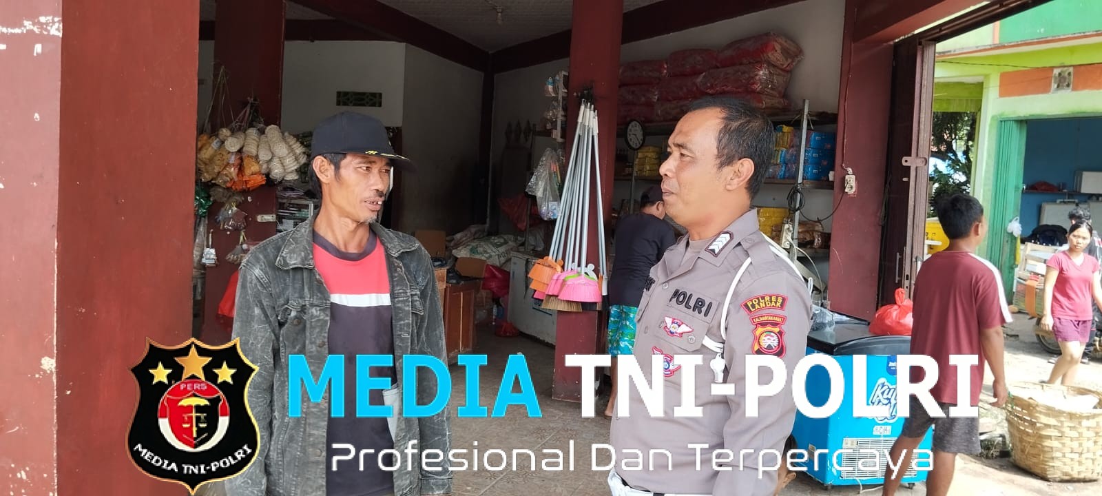 Patroli di Siang Hari Kanit Lantas Bripka Albasit Ajak Warga Jaga Kamtibmas