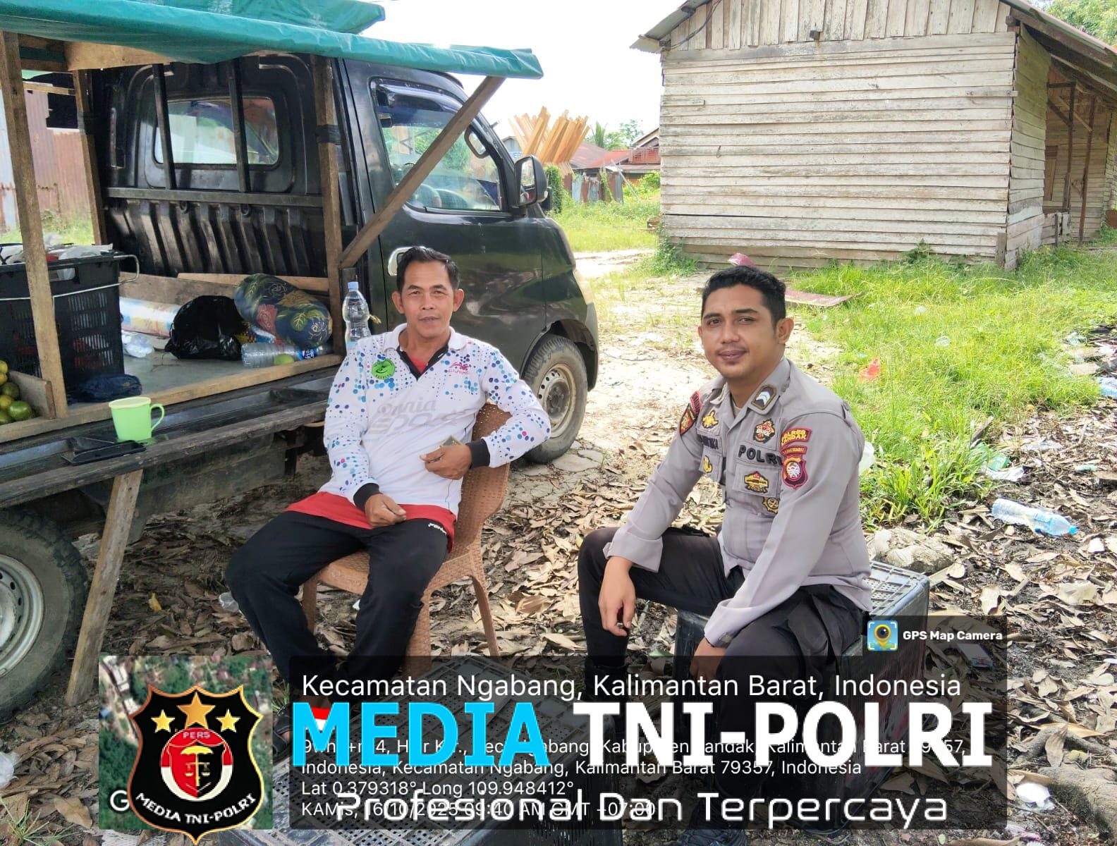 Patroli Rutin Polsek Ngabang Untuk Ingatkan Kepada Warga Tetap Jaga Kamtibmas Aman Dan Kondusif