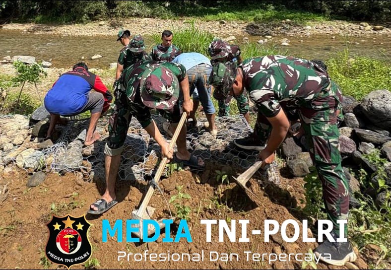 ‎Perkuat Tebing Sungai Lebakharjo Dari Semangat Kebersamaan  ‎