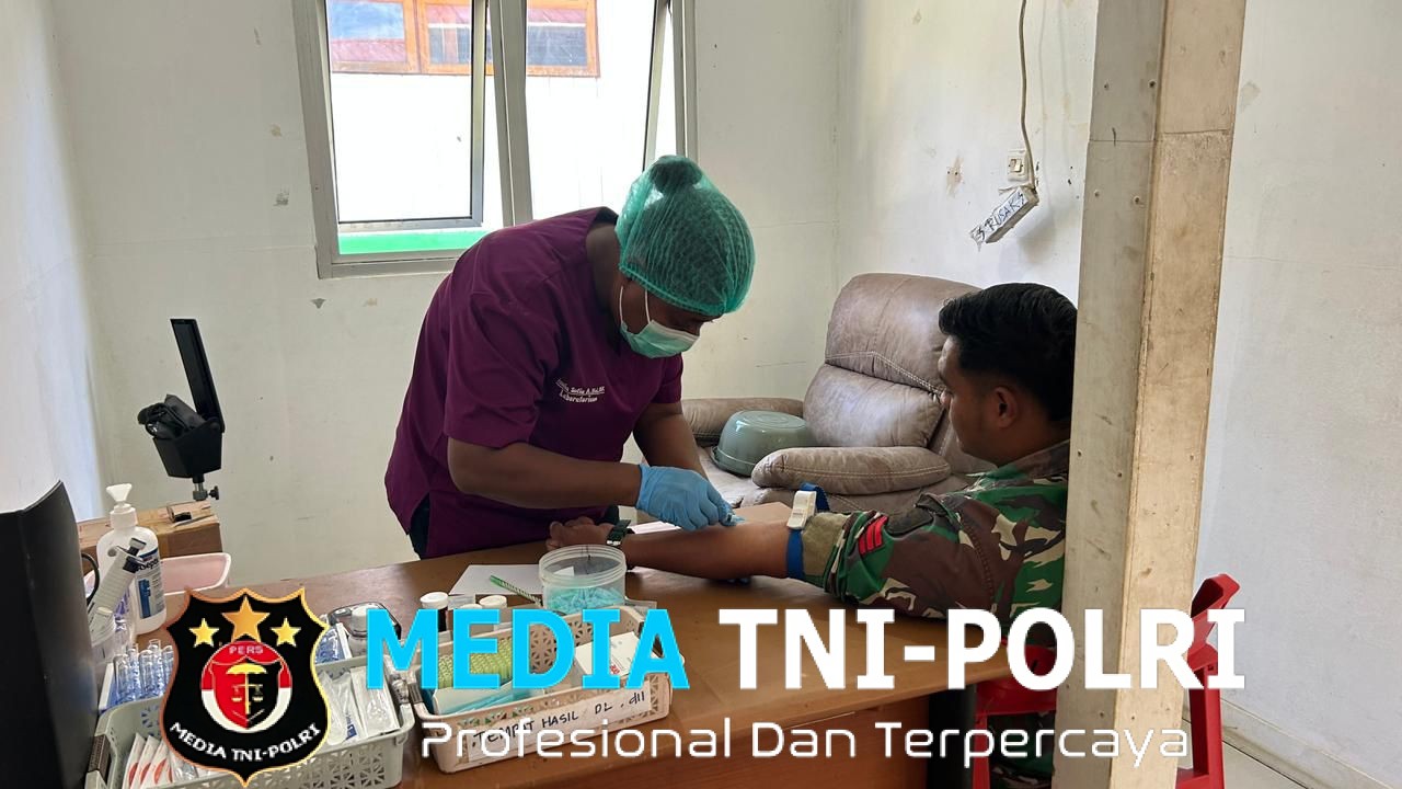 Sigap! Pos Okpol Satgas Yonif 751/VJS Donorkan Darah, Selamatkan Pasien di RSUD Oksibil