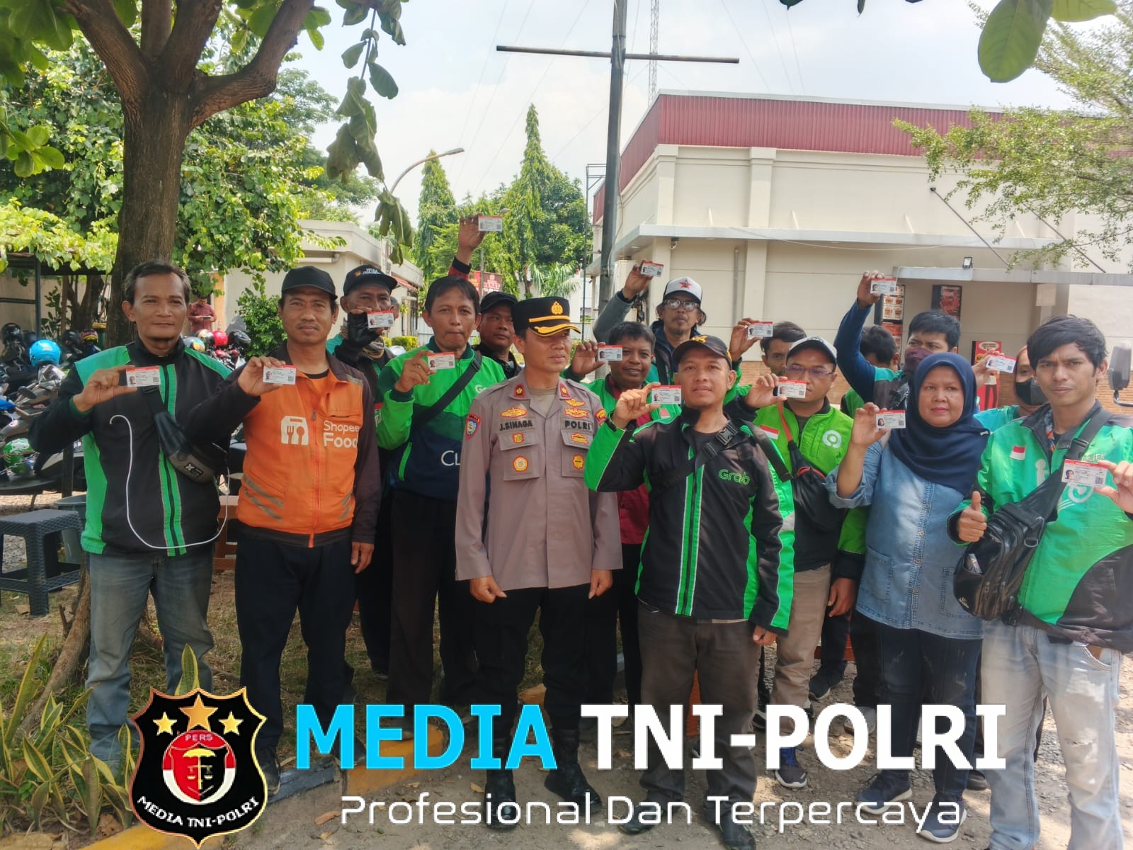 Polres Metro Bekasi Gelar Jumat Peduli Perpanjangan SIM C Gratis untuk Komunitas Ojek Online