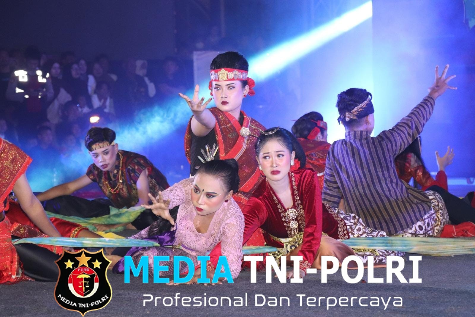 Tari Kreasi Akulturasi Budaya Gemparkan Malam Puncak Pringsewu Cultural Festival 2025