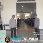 Samapta Polsek Menyuke Lakukan Pengamanan Ibadah Misa Ke Gereja Santo Agustinus dan Santo Matias Darit