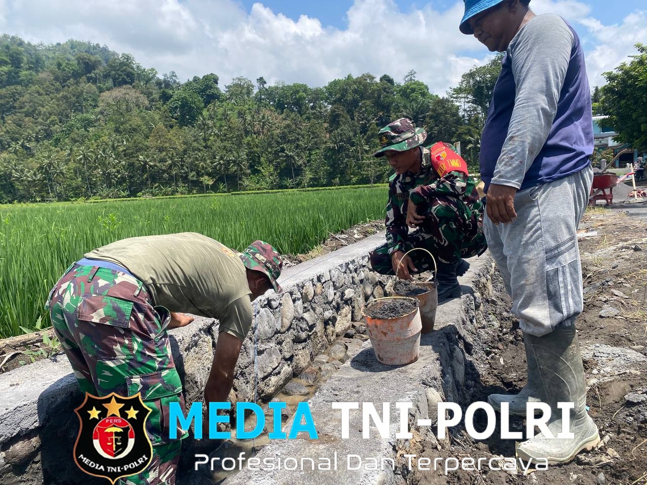 Satgas TMMD ke-126 Kodim 0818/Malang-Batu Bangun Drainase Vital, Wujud Kepedulian TNI untuk Warga Krajan 1B Lebakharjo