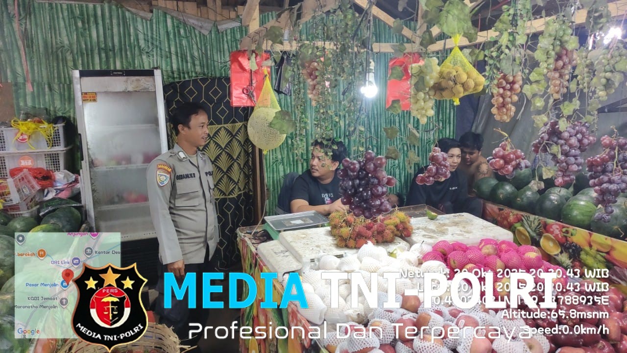 Patroli Malam Polsek Menjalin Sambangi Pedagang, Sampaikan Pesan Kamtibmas