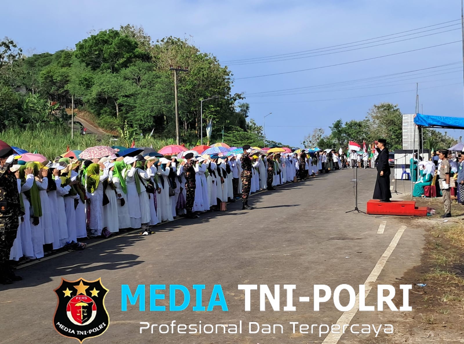 Komandan Koramil 0818/11 Donomulyo Hadiri Peringatan Hari Santri Nasional 2025 di Desa Sumberoto, Wujud Sinergi TNI dan Ulama Jaga Persatuan Bangsa