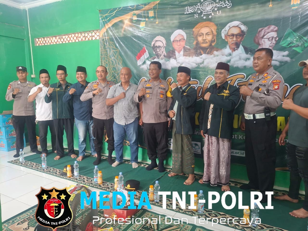 Hari Santri Nasional Kapolsek Cikarang Utara Kunjungi MWCNU, Tekankan Pentingnya Semangat Juang dan Ilmu Pengetahuan