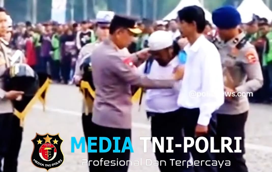 ‎Kaperwil Media TNI-Polri Jawa Barat Jefry Gobang dan Rekan-rekan Ojol Diberi Kepercayaan Kapolri untuk Menjaga Kamtibmas dalam Acara Apel Ojol Kamtibmas