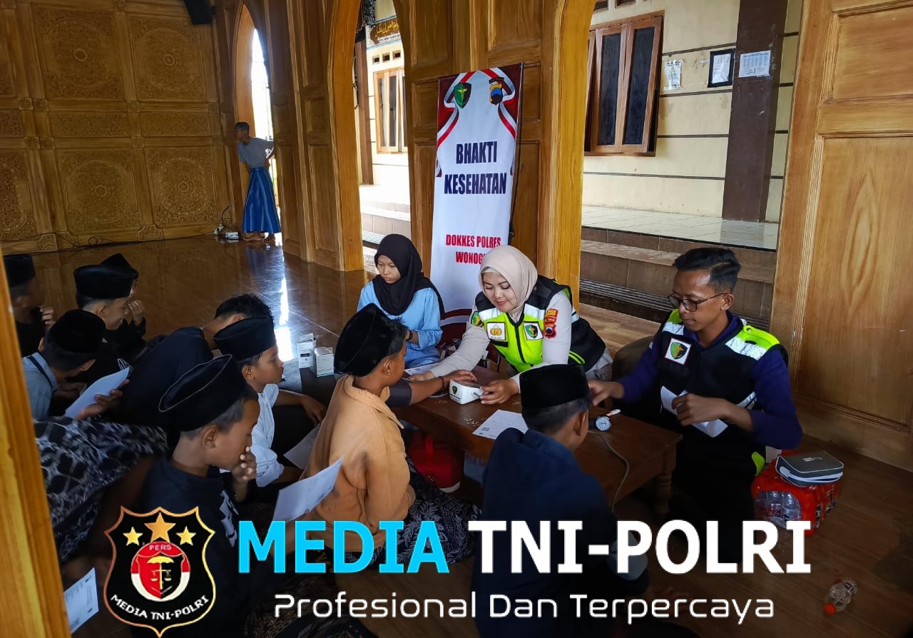 Sambut Hari Santri Nasional, Sidokkes Polres Wonogiri Gelar Bakti Kesehatan di Ponpes Santri Manjung