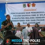 Pencerahan Kebangsaan di Tengah TMMD Kapten Arh Zainuri dan Kapolsek Ampelgading Lindungi Generasi Muda dari Radikalisme
