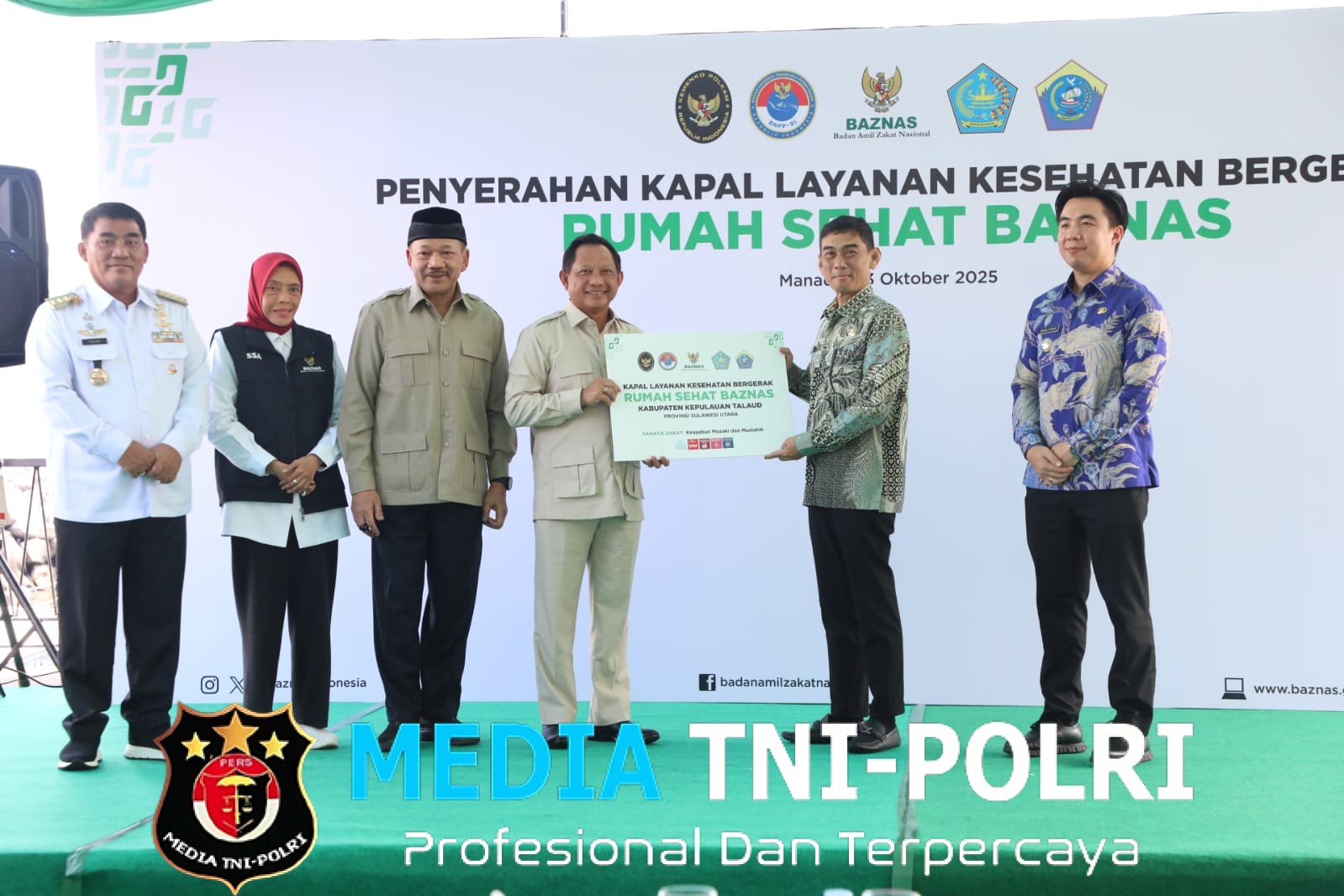 Mendagri Saksikan Penyerahan Bantuan Kapal Layanan Kesehatan Baznas ke Pemkab Kepulauan Talaud dan Sangihe