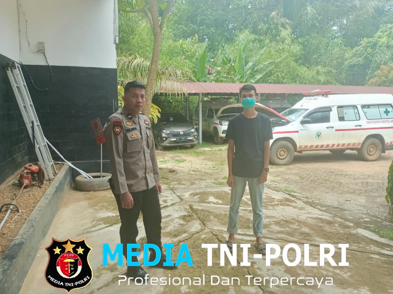 Polisi Datangi Warga Saat Patroli Siang, Sampaikan Pesan Kamtibmas dengan Humanis