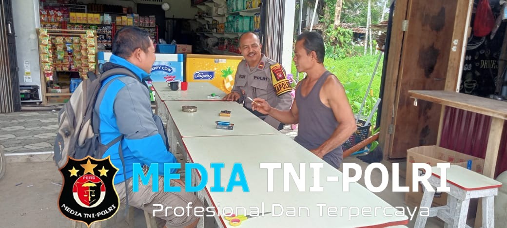 Kapolsek Sebangki Sambangi Warga Desa Agak, Pererat Silaturahmi dan Jaga Kamtibmas