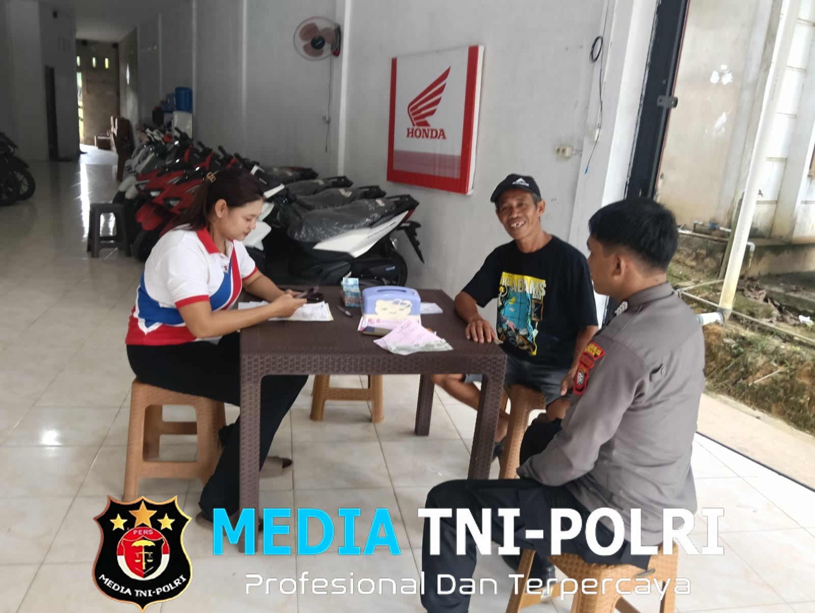 Polisi Ajak Karyawan Dealer Motor Waspada Modus Kejahatan Saat Patroli Siang