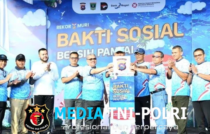 Sinergi Demi Pantai Lestari, Polda Sumbar Raih Rekor MURI dalam Aksi Bersih Pantai