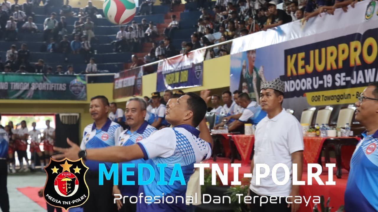 Kapolresta Banyuwangi Buka Kejurprov Bola Voli U-19 Jawa Timur 2025 di GOR Tawang Alun