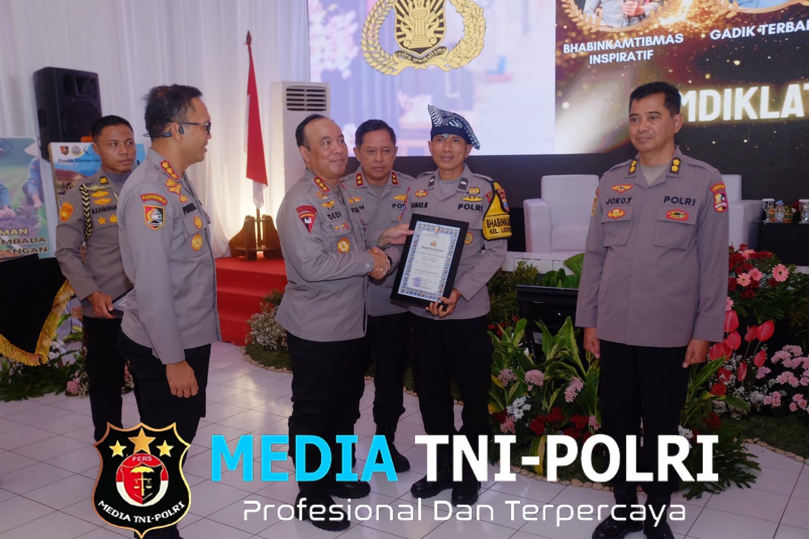Aipda Rahmad Muhajirin Sosok Bhabinkamtibmas Inspiratif Polres Bojonegoro Terima Anugerah di Forum Internasional Kepolisian