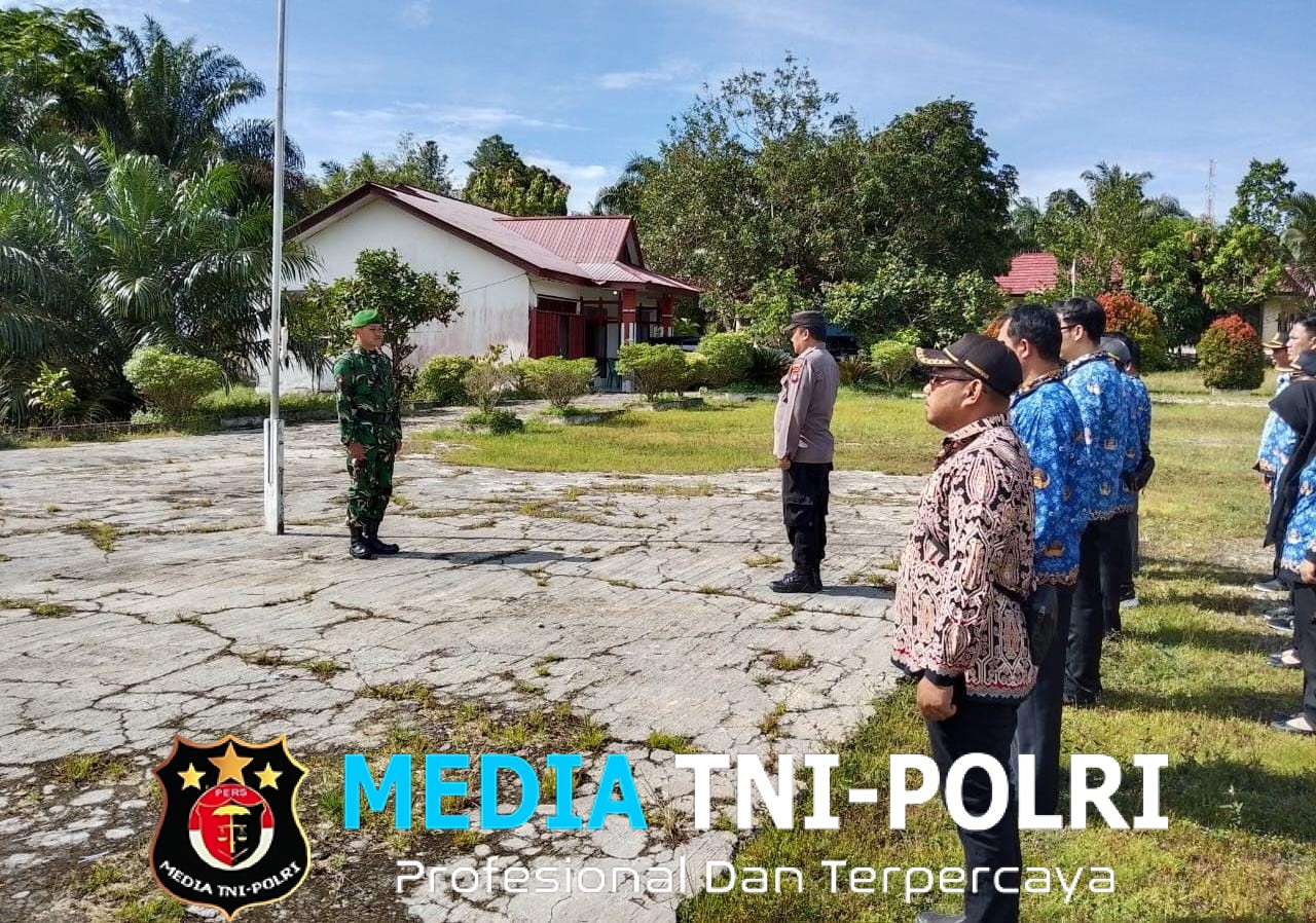 Kapolsek Kuala Behe Hadiri Apel Hari Sumpah Pemuda Di Kantor Camat Kuala Behe