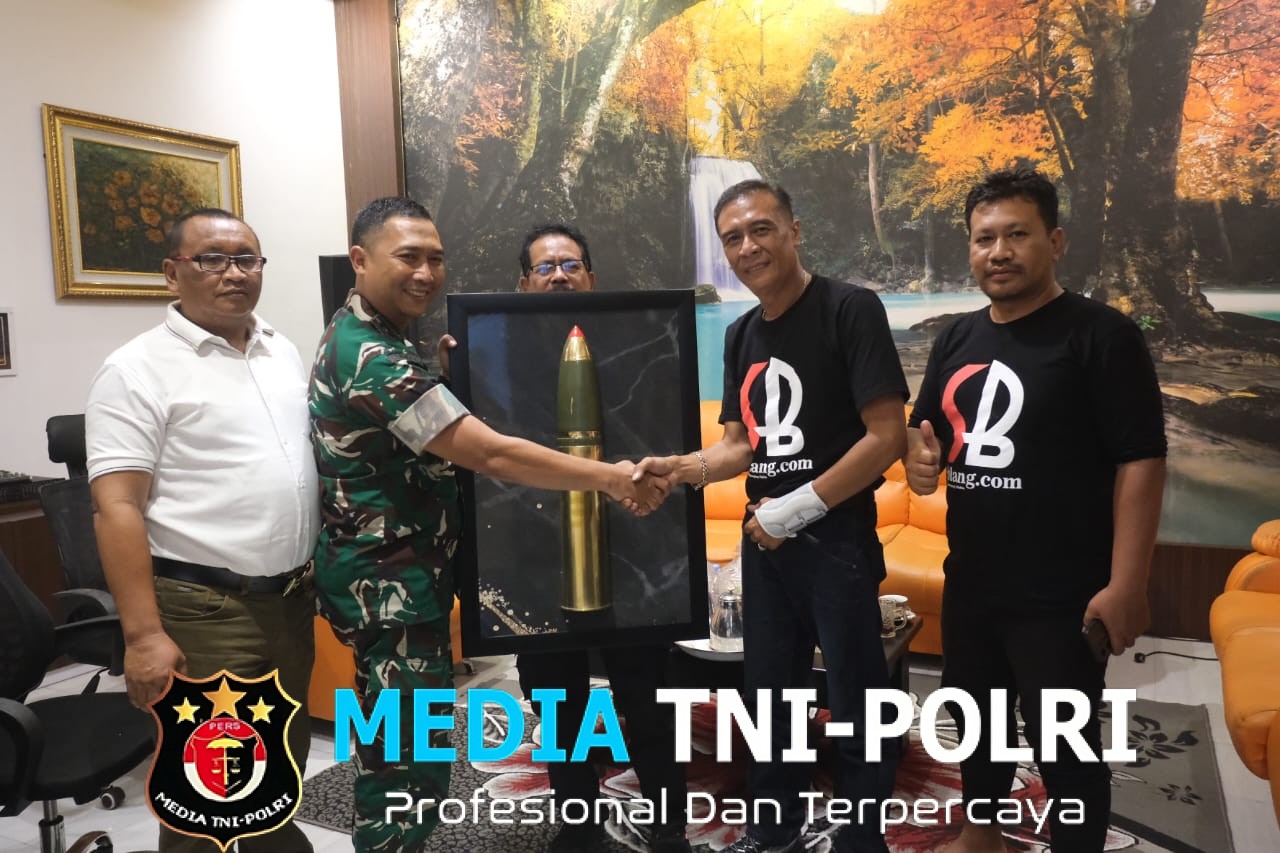 Dandim 0825/Banyuwangi Silaturahmi Bersama Rekan Media Di Kantor Redaksi Seblang.Com