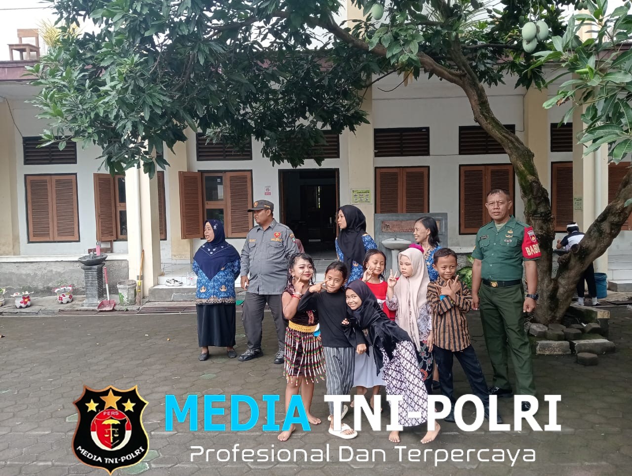 Kali Ini Sasaran Komsosnya Babinsa Joyotakan Dengan Guru SD Mijipinilihan