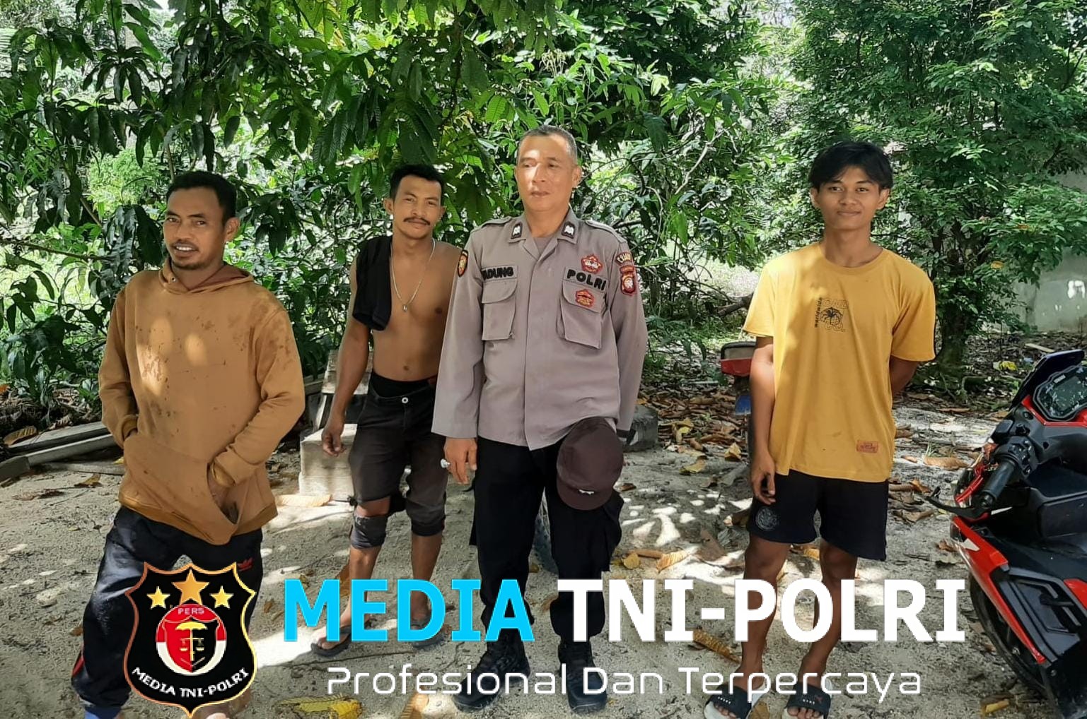 Kehadiran Polisi di Siang Hari, Bentuk Kepedulian Polsek Mandor terhadap Keamanan Warga